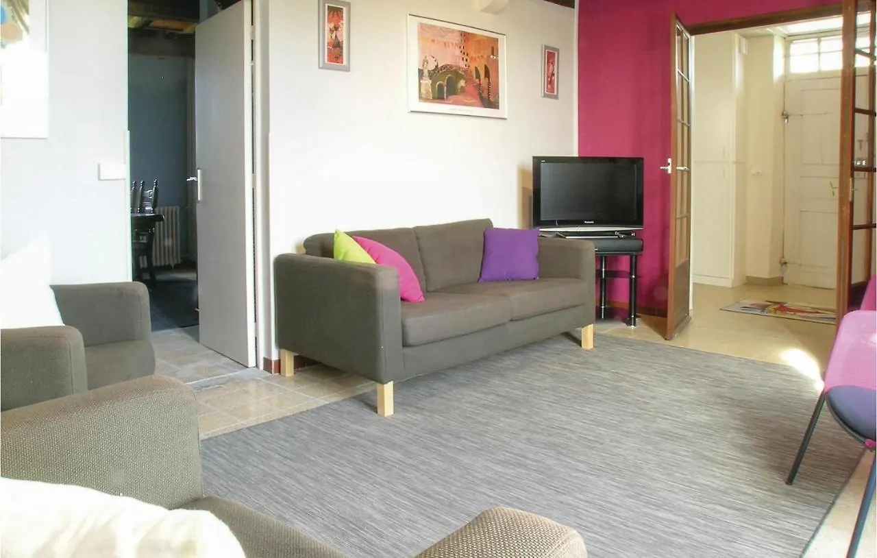 Holiday home 3 Bedroom Nice Home In Lahitte Toupiere